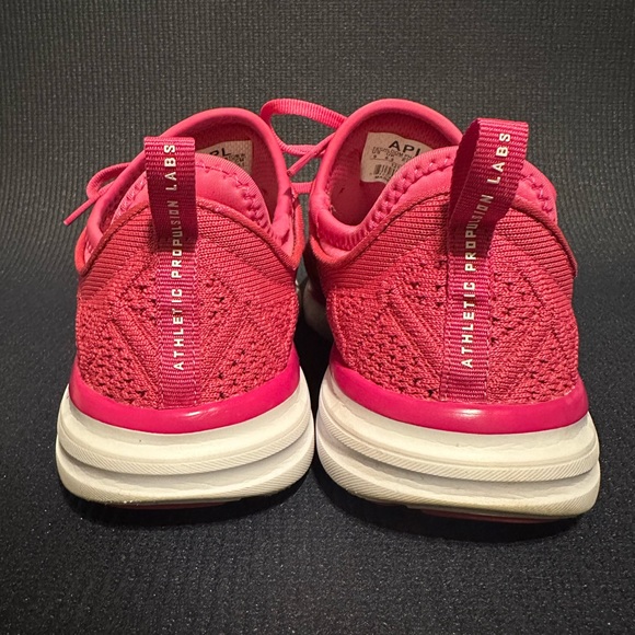 APL Women’s Techloom Phantom Running Shoe in Fusion Pink - Picture 3 of 10